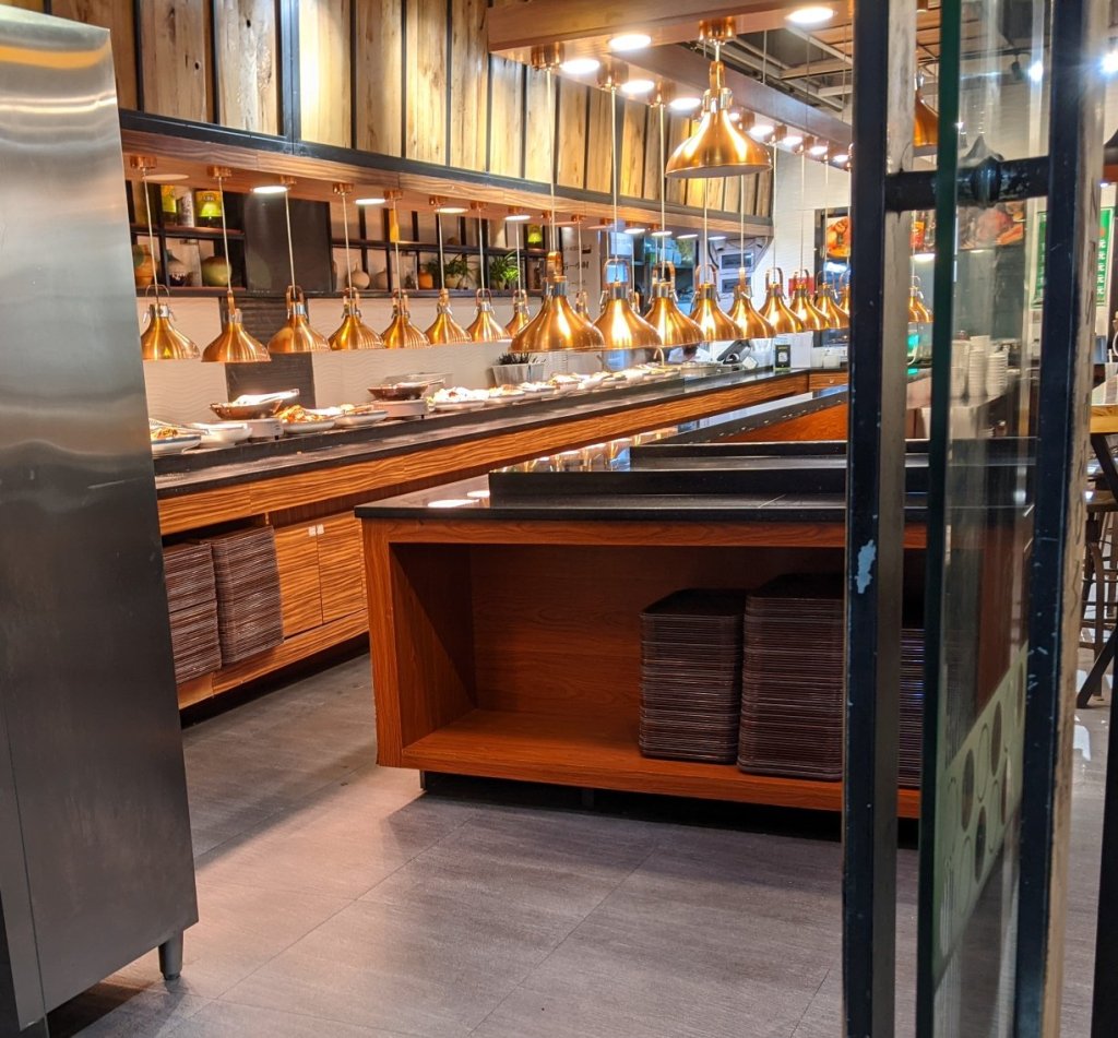 One of the nicest Mystery Kitchens I've ever seen, and emptiest